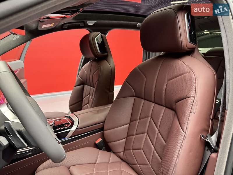 Седан BMW 7 Series 2024 в Киеве фото 35 Седан BMW 7 Series 2024 в Киеве