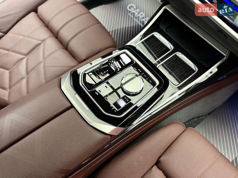 Седан BMW 7 Series 2024 в Киеве фото 70 Седан BMW 7 Series 2024 в Киеве
