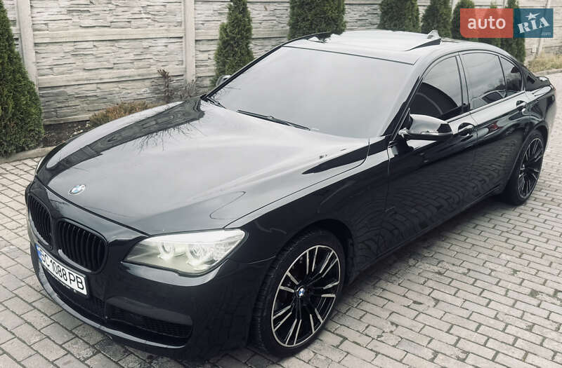 Седан BMW 7 Series 2012 в Львове