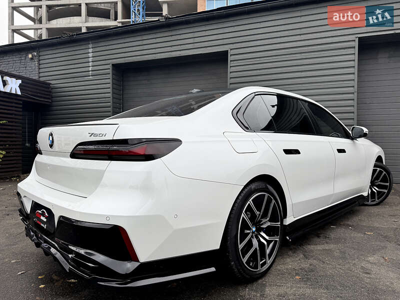 Седан BMW 7 Series 2023 в Киеве