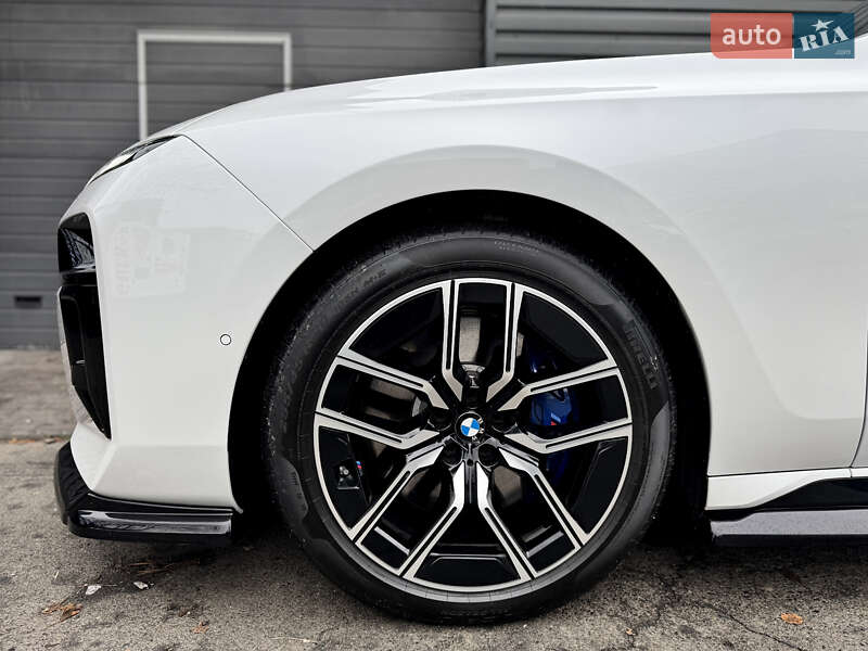 Седан BMW 7 Series 2023 в Киеве