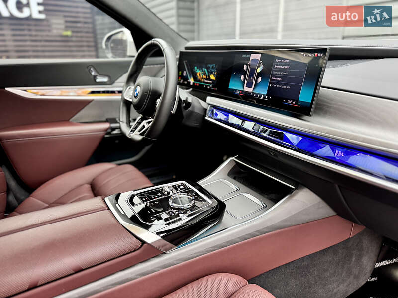 Седан BMW 7 Series 2023 в Киеве