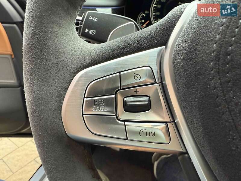 Седан BMW 7 Series 2016 в Львове