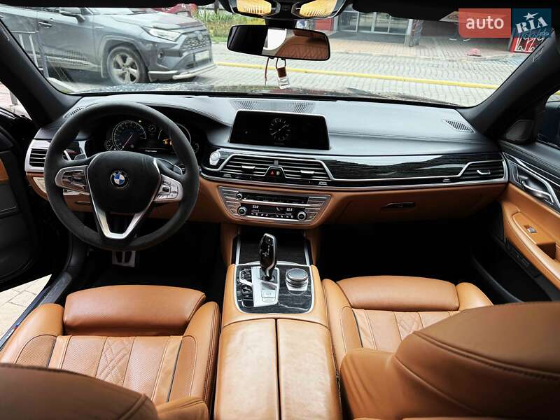 Седан BMW 7 Series 2016 в Львове