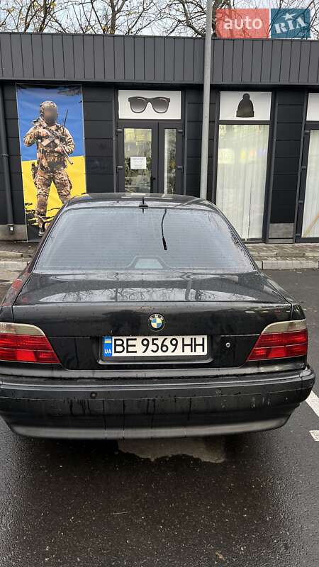 Седан BMW 7 Series 2000 в Николаеве