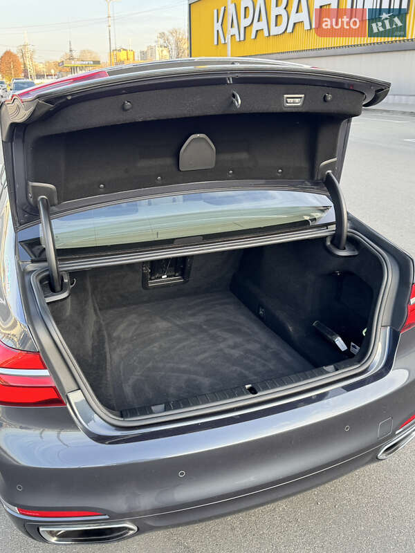 Седан BMW 7 Series 2016 в Киеве фото 13 Седан BMW 7 Series 2016 в Киеве