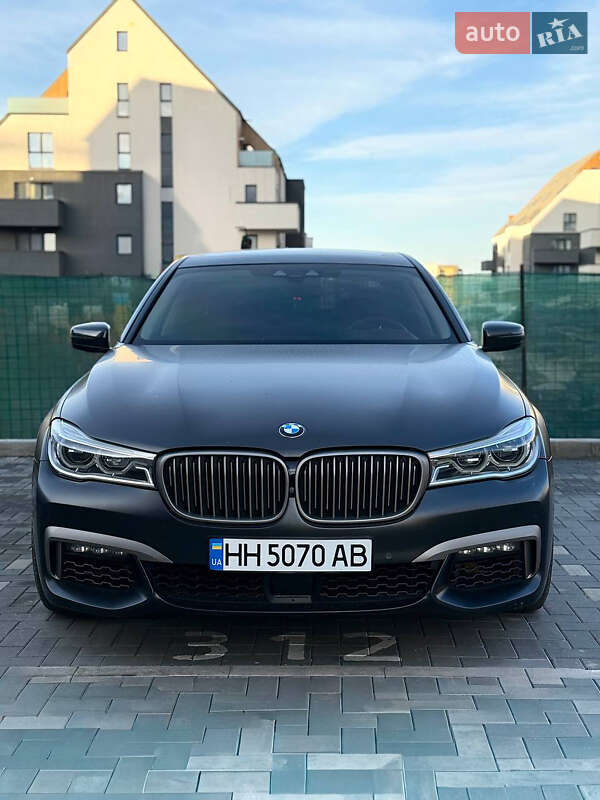Седан BMW 7 Series 2015 в Одессе фото Седан BMW 7 Series 2015 в Одессе