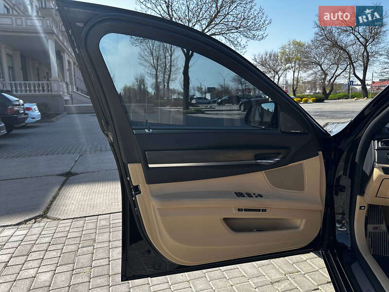 Седан BMW 7 Series 2014 в Одессе