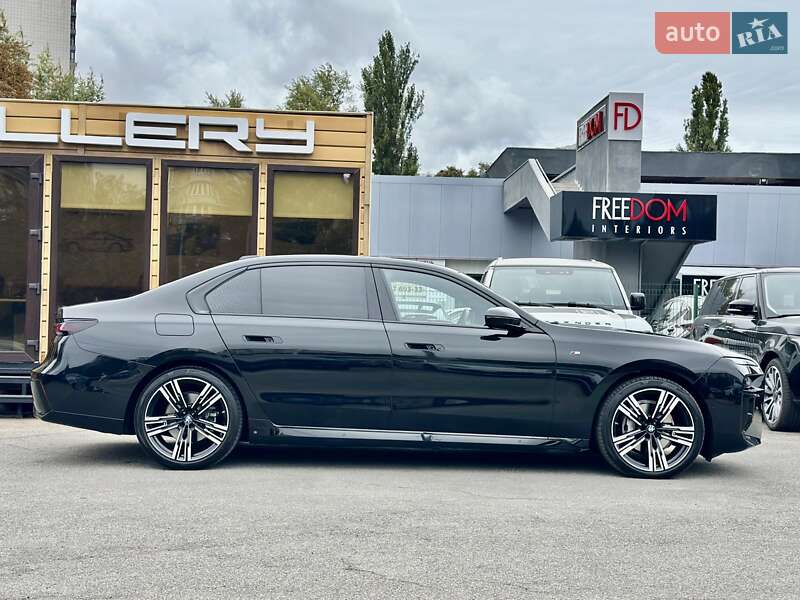 Седан BMW 7 Series 2024 в Киеве фото 11 Седан BMW 7 Series 2024 в Киеве
