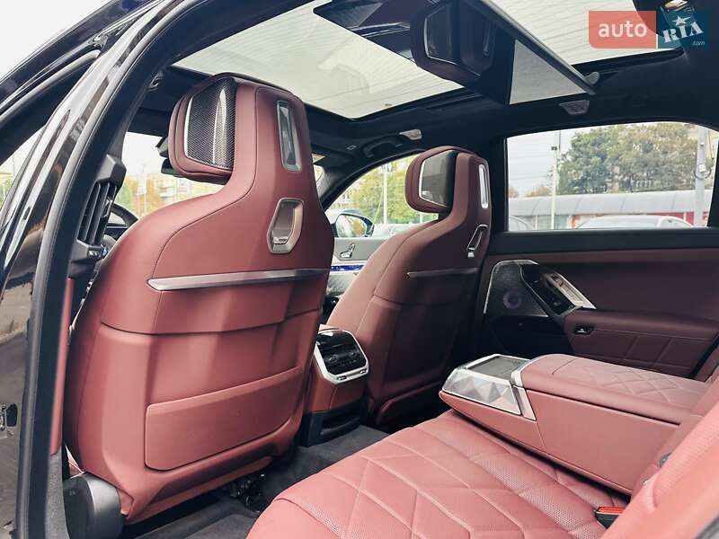 Седан BMW 7 Series 2024 в Киеве фото 24 Седан BMW 7 Series 2024 в Киеве