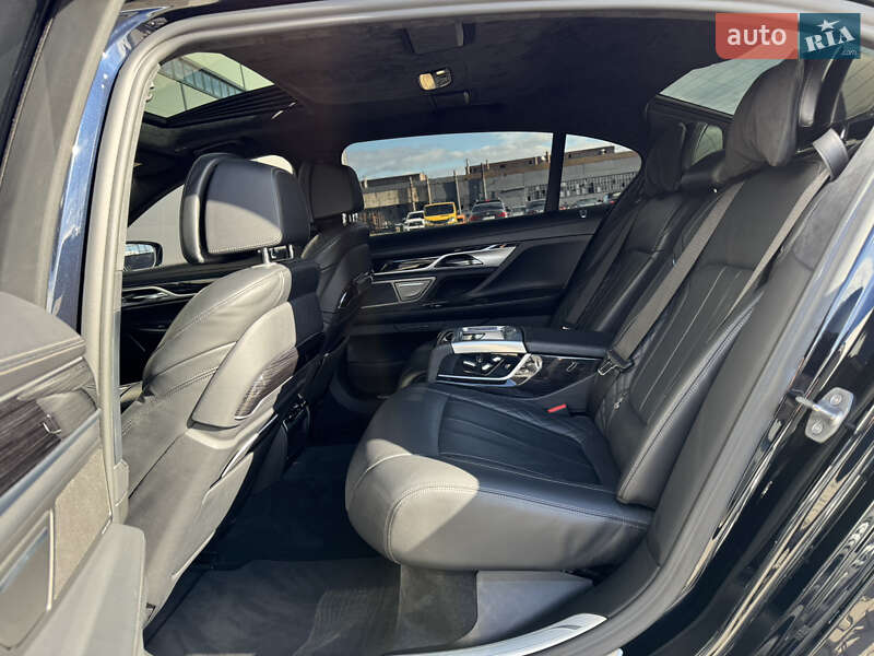 Седан BMW 7 Series 2019 в Ивано-Франковске