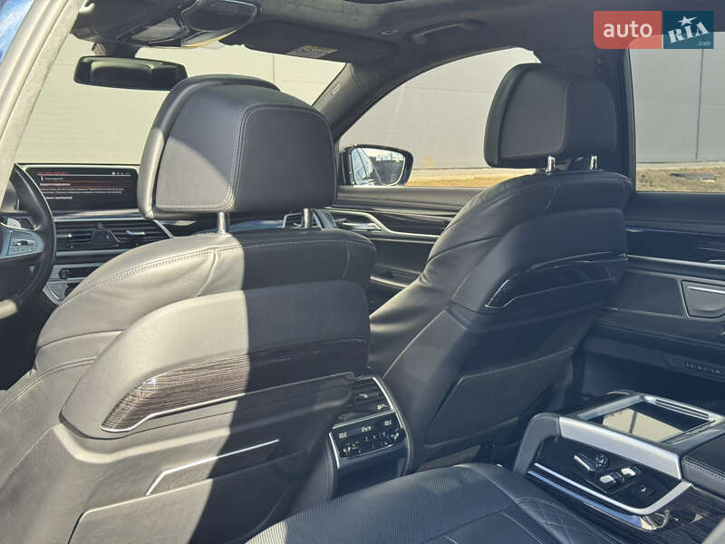 Седан BMW 7 Series 2019 в Ивано-Франковске