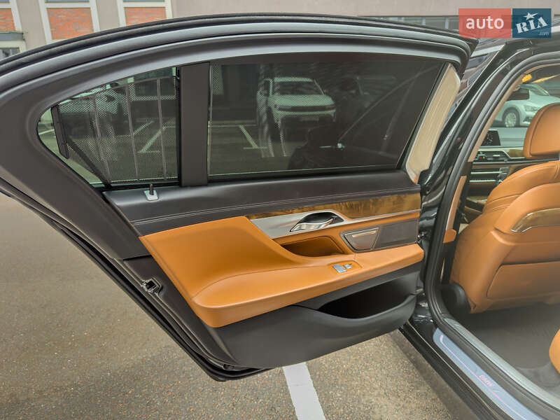Седан BMW 7 Series 2015 в Киеве фото 47 Седан BMW 7 Series 2015 в Киеве