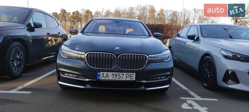 Седан BMW 7 Series 2016 в Киеве