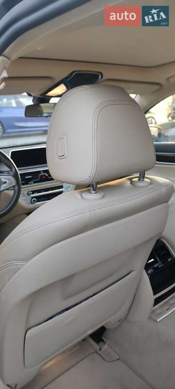 Седан BMW 7 Series 2016 в Киеве