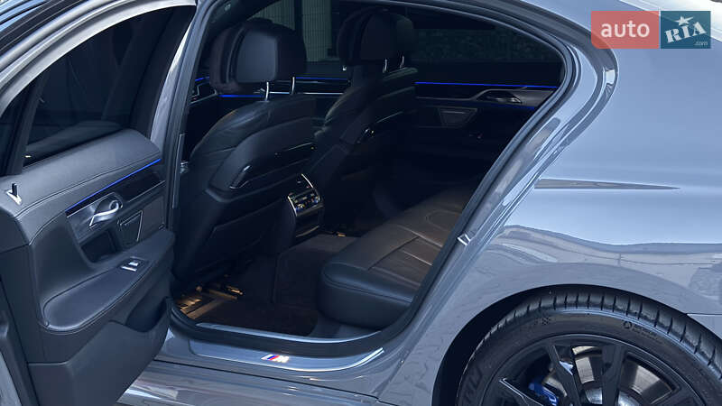 Седан BMW 7 Series 2021 в Ивано-Франковске