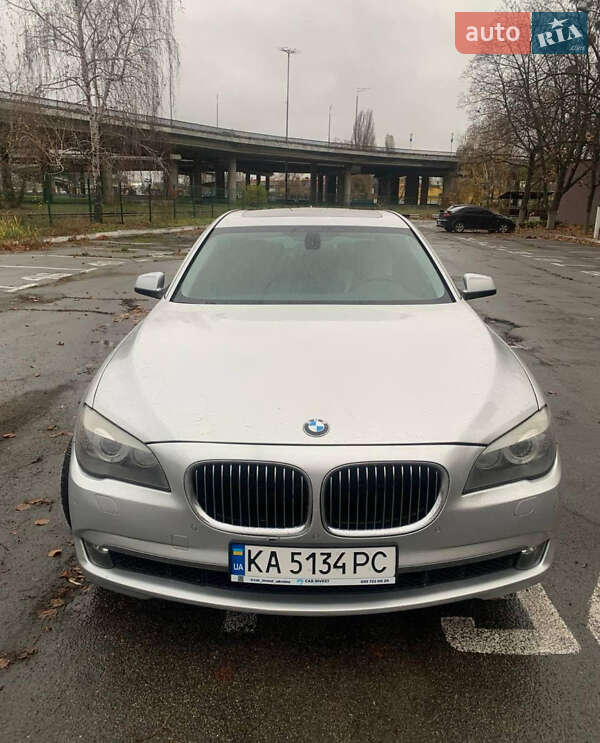 BMW 7 Series 2011