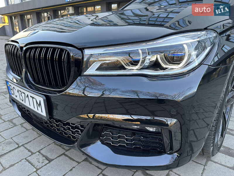 Седан BMW 7 Series 2018 в Новояворовске