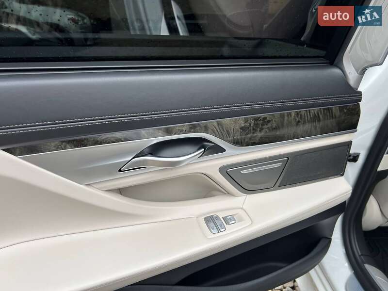 Седан BMW 7 Series 2019 в Коломиї