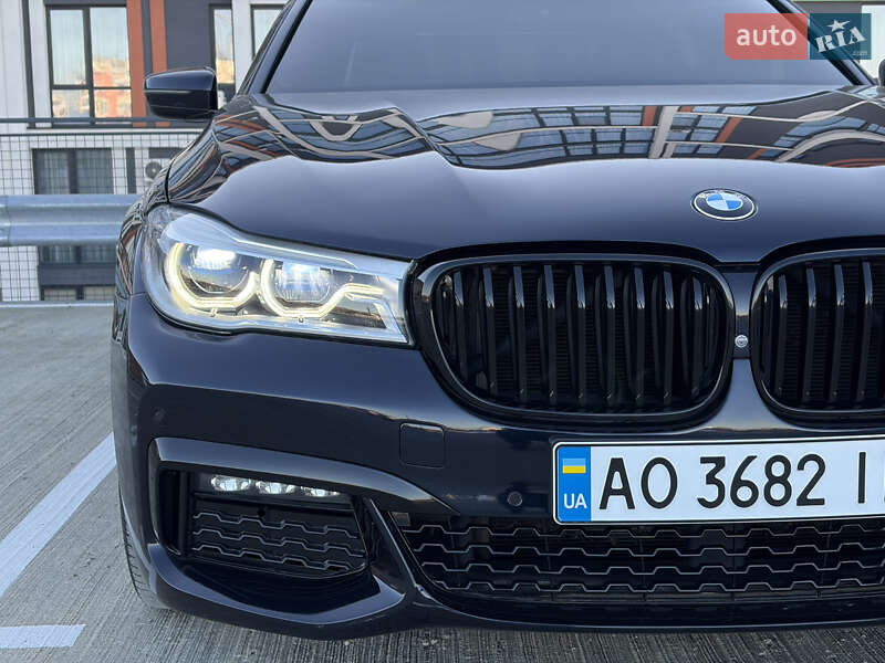 Седан BMW 7 Series 2017 в Ужгороде