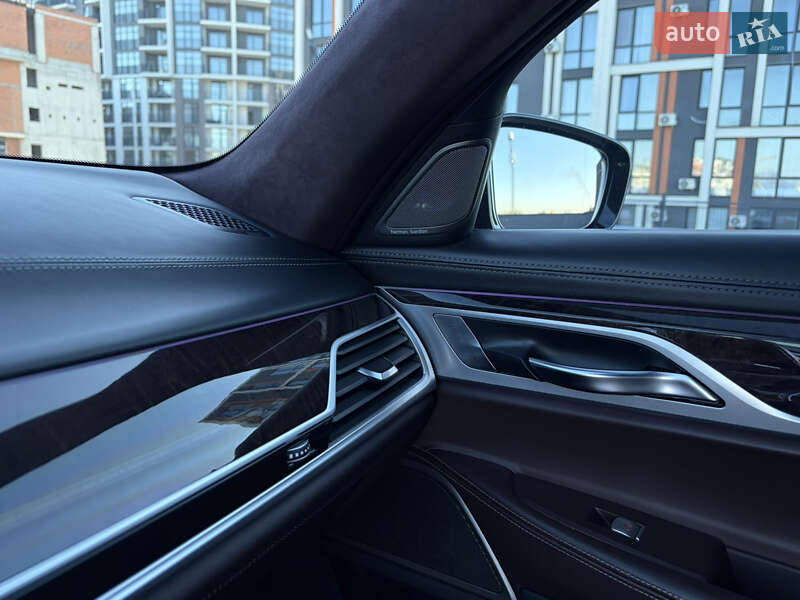 Седан BMW 7 Series 2017 в Ужгороде