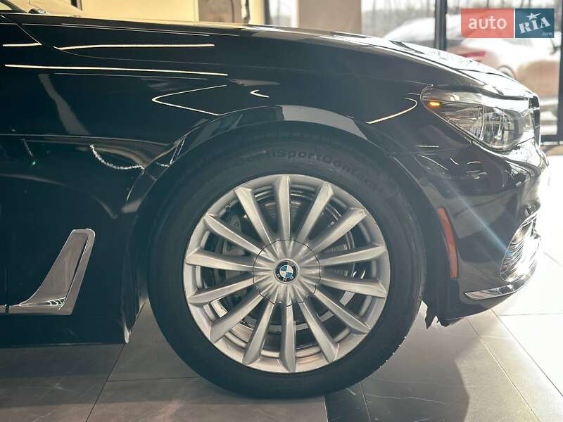 Седан BMW 7 Series 2016 в Львове