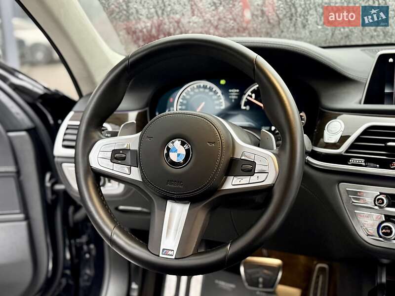 Седан BMW 7 Series 2018 в Киеве фото 39 Седан BMW 7 Series 2018 в Киеве