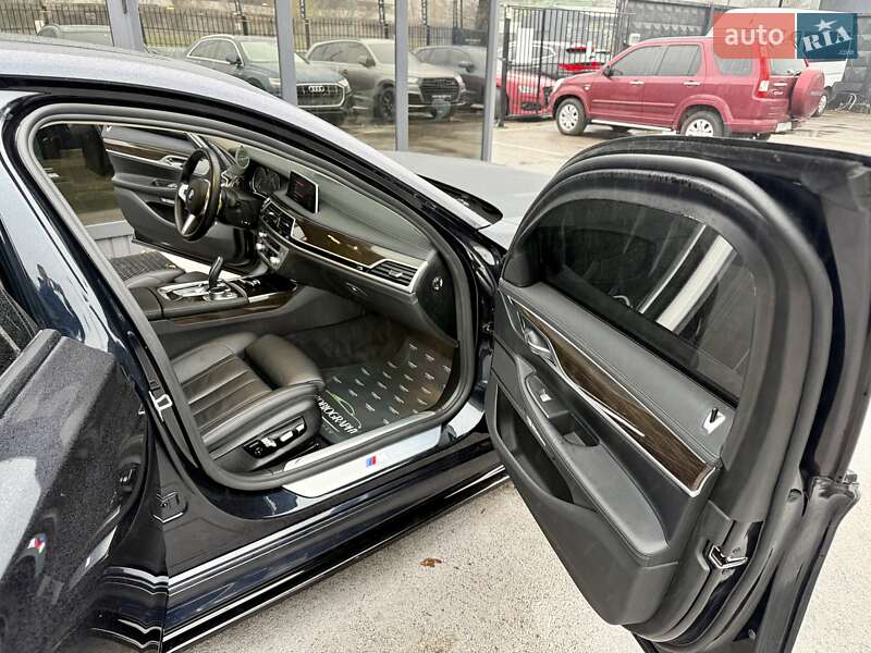 Седан BMW 7 Series 2018 в Киеве фото 53 Седан BMW 7 Series 2018 в Киеве