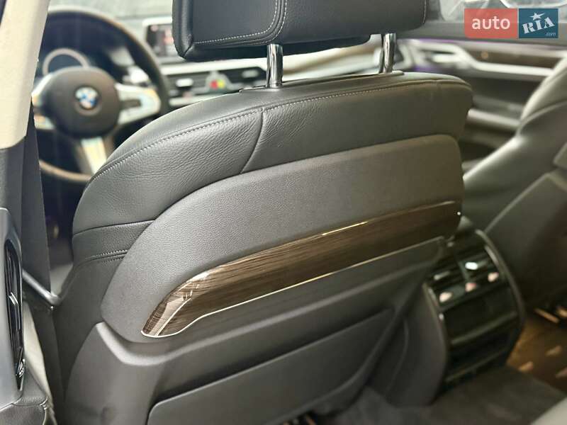 Седан BMW 7 Series 2018 в Киеве фото 50 Седан BMW 7 Series 2018 в Киеве
