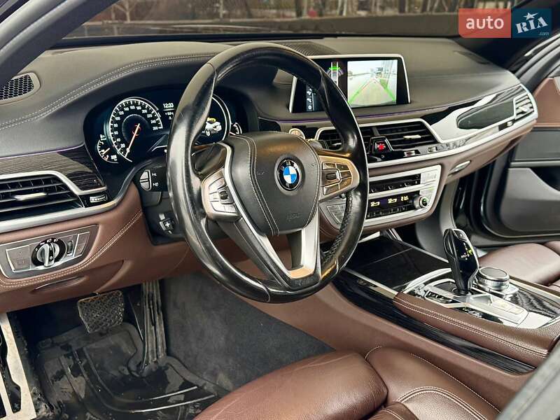 Седан BMW 7 Series 2016 в Киеве