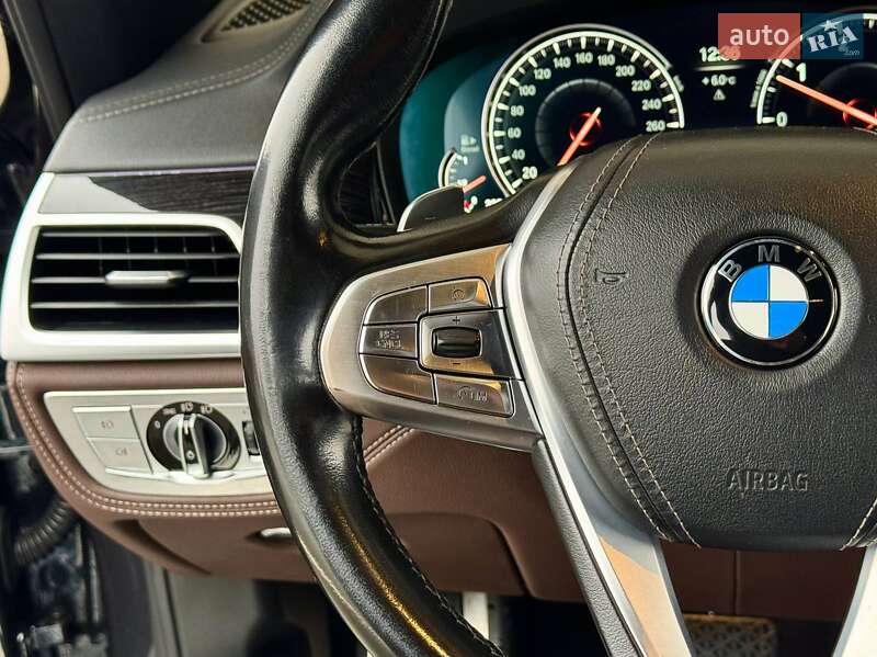 Седан BMW 7 Series 2016 в Киеве