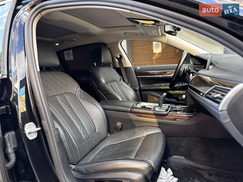 Седан BMW 7 Series 2019 в Ивано-Франковске