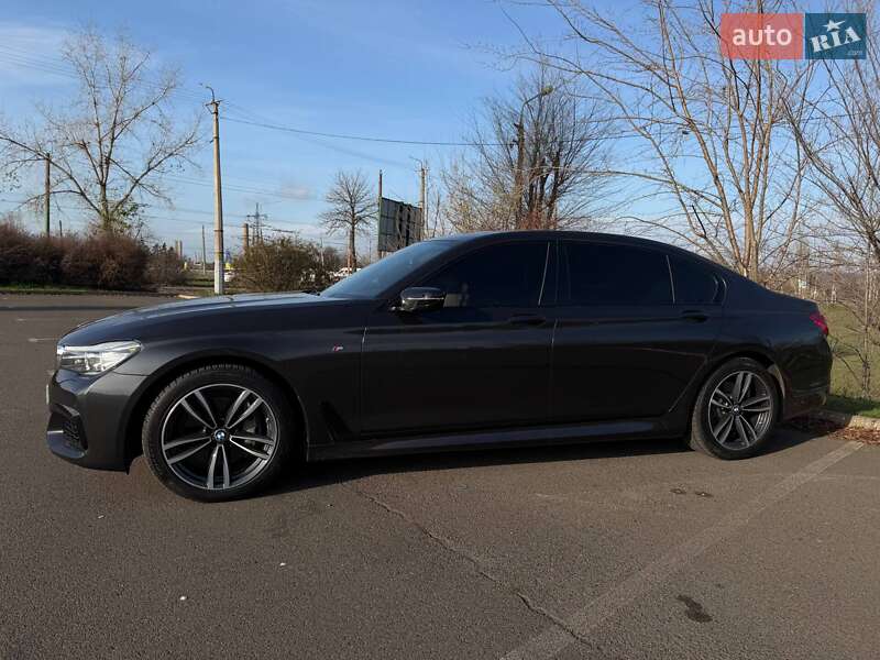 Седан BMW 7 Series 2017 в Кривом Роге