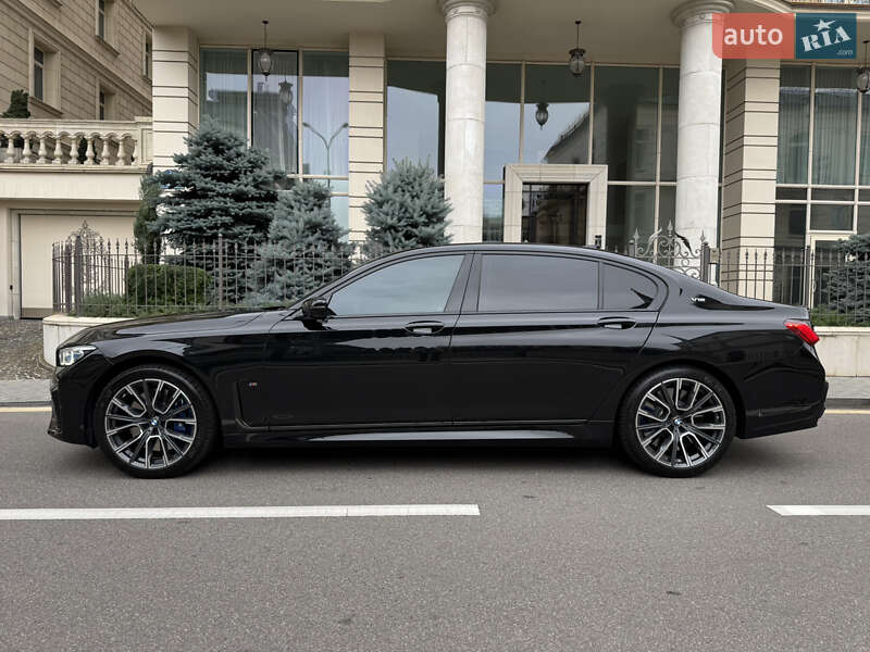Седан BMW 7 Series 2022 в Киеве