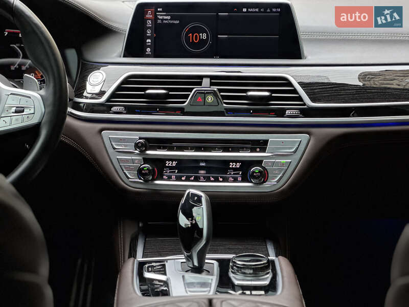Седан BMW 7 Series 2022 в Киеве