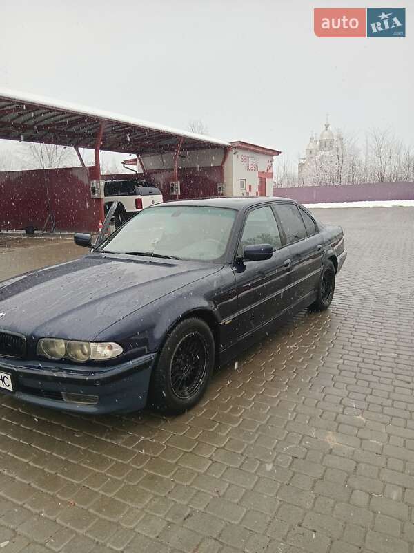 Седан BMW 7 Series 1998 в Новом Роздоле