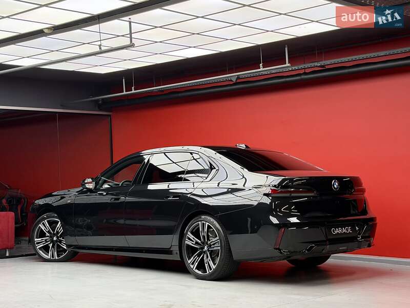 Седан BMW 7 Series 2023 в Киеве