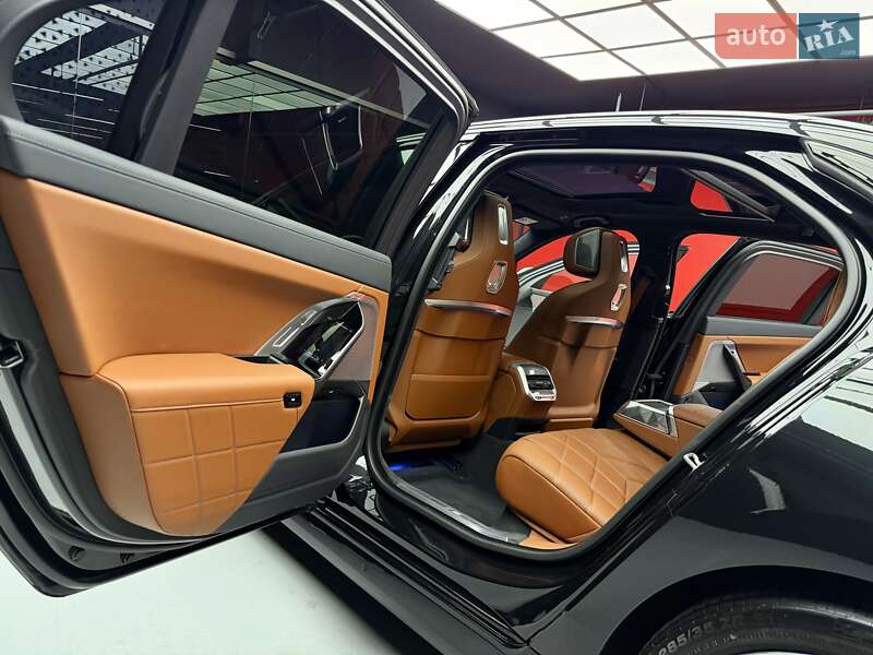 Седан BMW 7 Series 2023 в Киеве