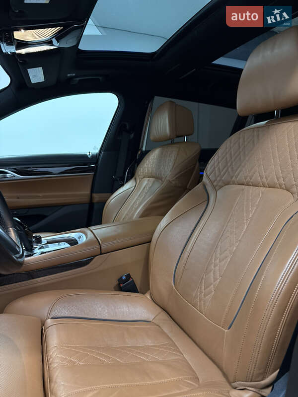 Седан BMW 7 Series 2019 в Одессе