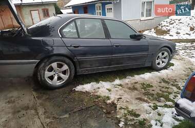Седан BMW 7 Series 2000 в Стецевой