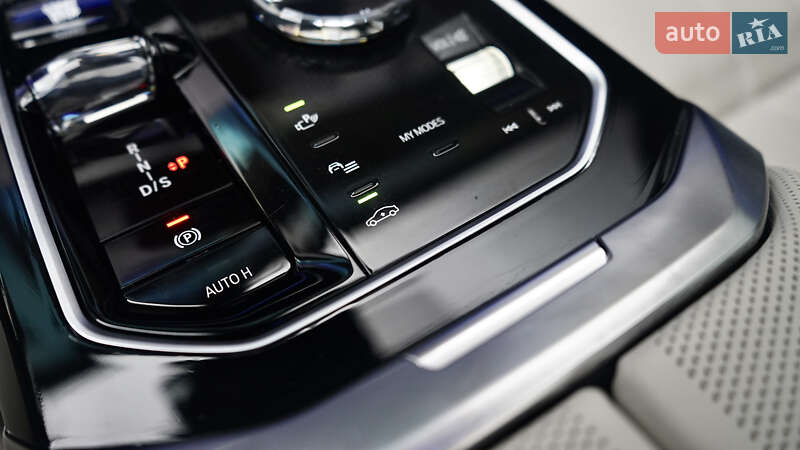 Седан BMW 7 Series 2024 в Львове фото 50 Седан BMW 7 Series 2024 в Львове