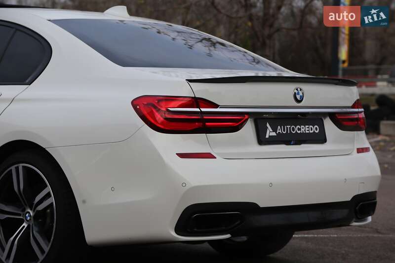 Седан BMW 7 Series 2016 в Киеве