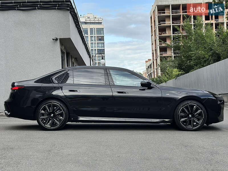 Седан BMW 7 Series 2022 в Киеве