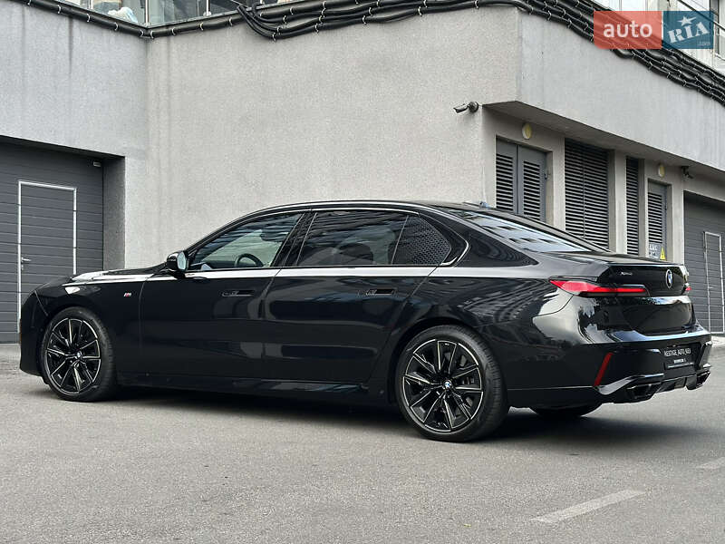 Седан BMW 7 Series 2022 в Киеве