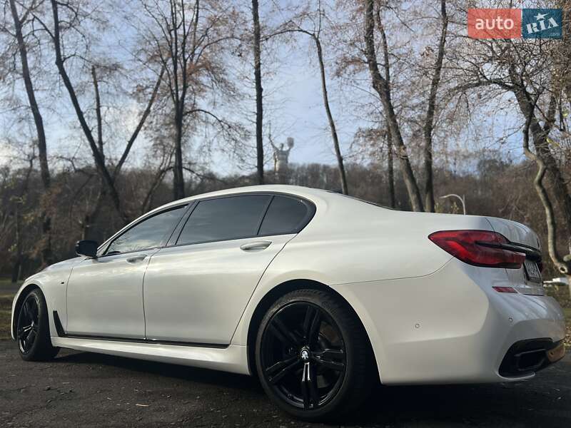 Седан BMW 7 Series 2016 в Киеве