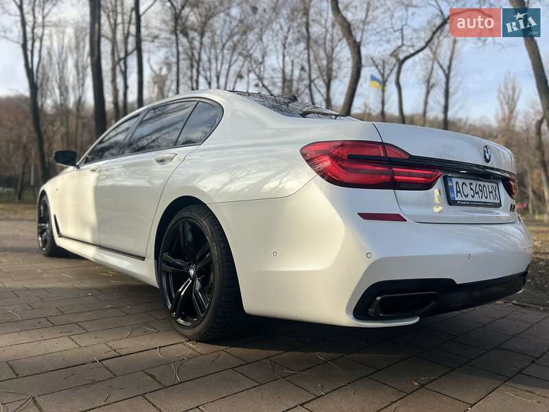 Седан BMW 7 Series 2016 в Киеве