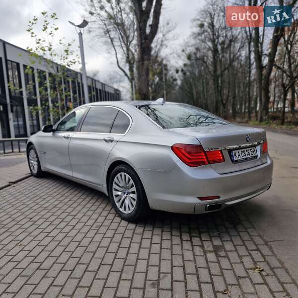 BMW 7 Series 2011