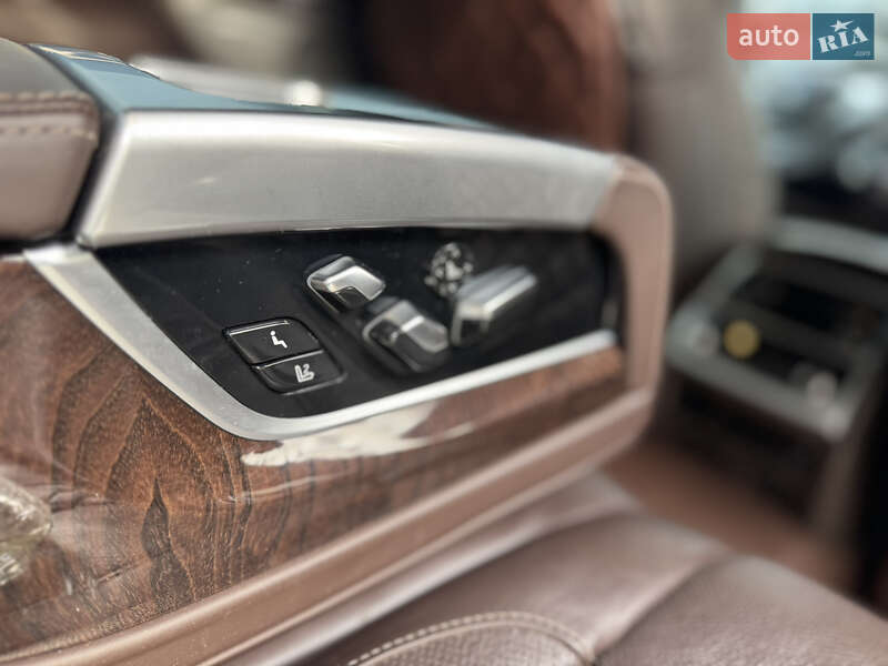 Седан BMW 7 Series 2016 в Рівному