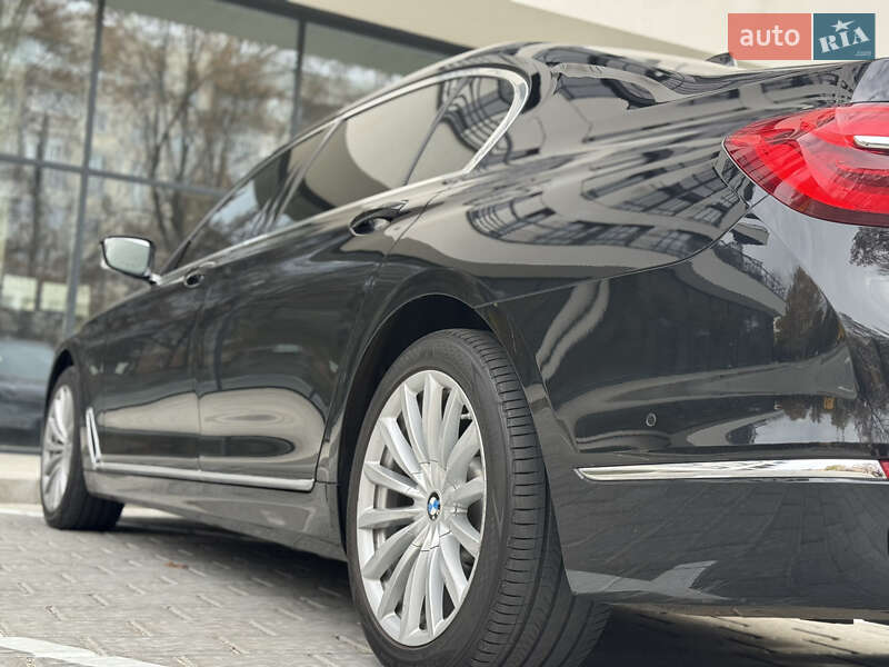 Седан BMW 7 Series 2016 в Рівному
