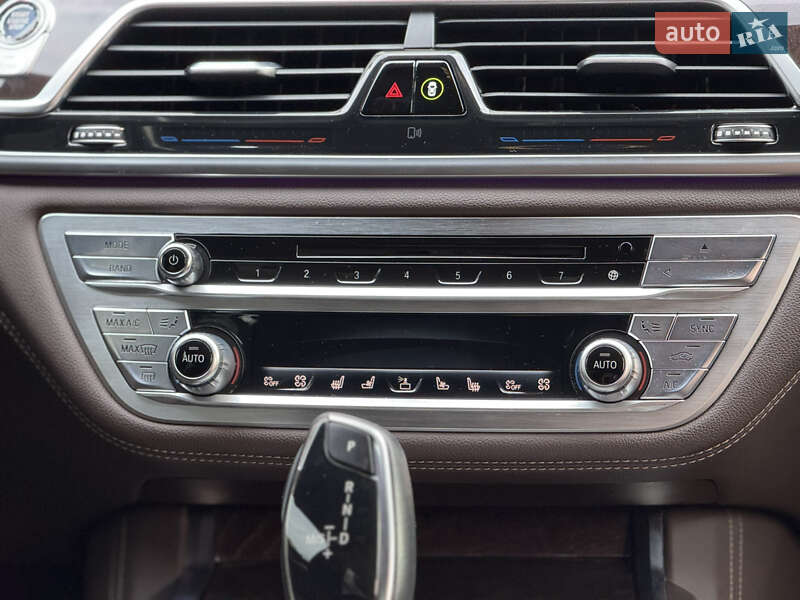 Седан BMW 7 Series 2016 в Рівному
